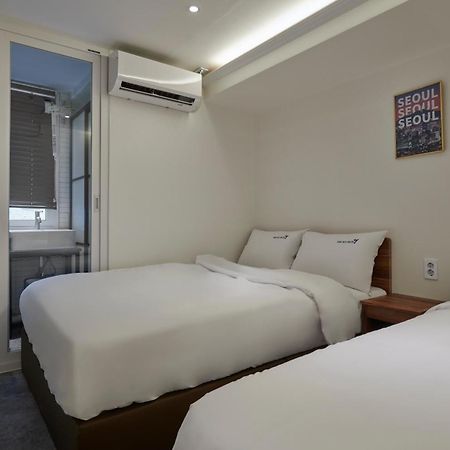 Eight Rest Hostel Myeongdong Сеул Екстер'єр фото