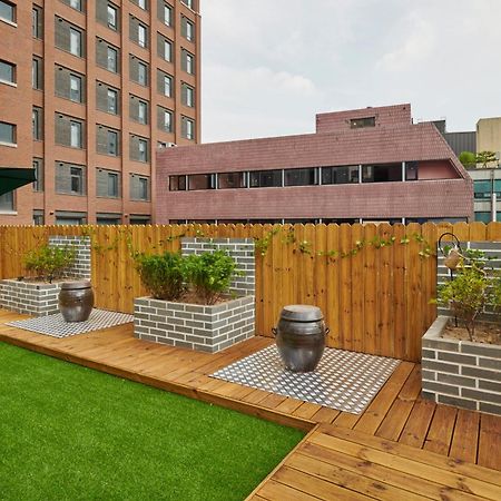 Eight Rest Hostel Myeongdong Сеул Екстер'єр фото