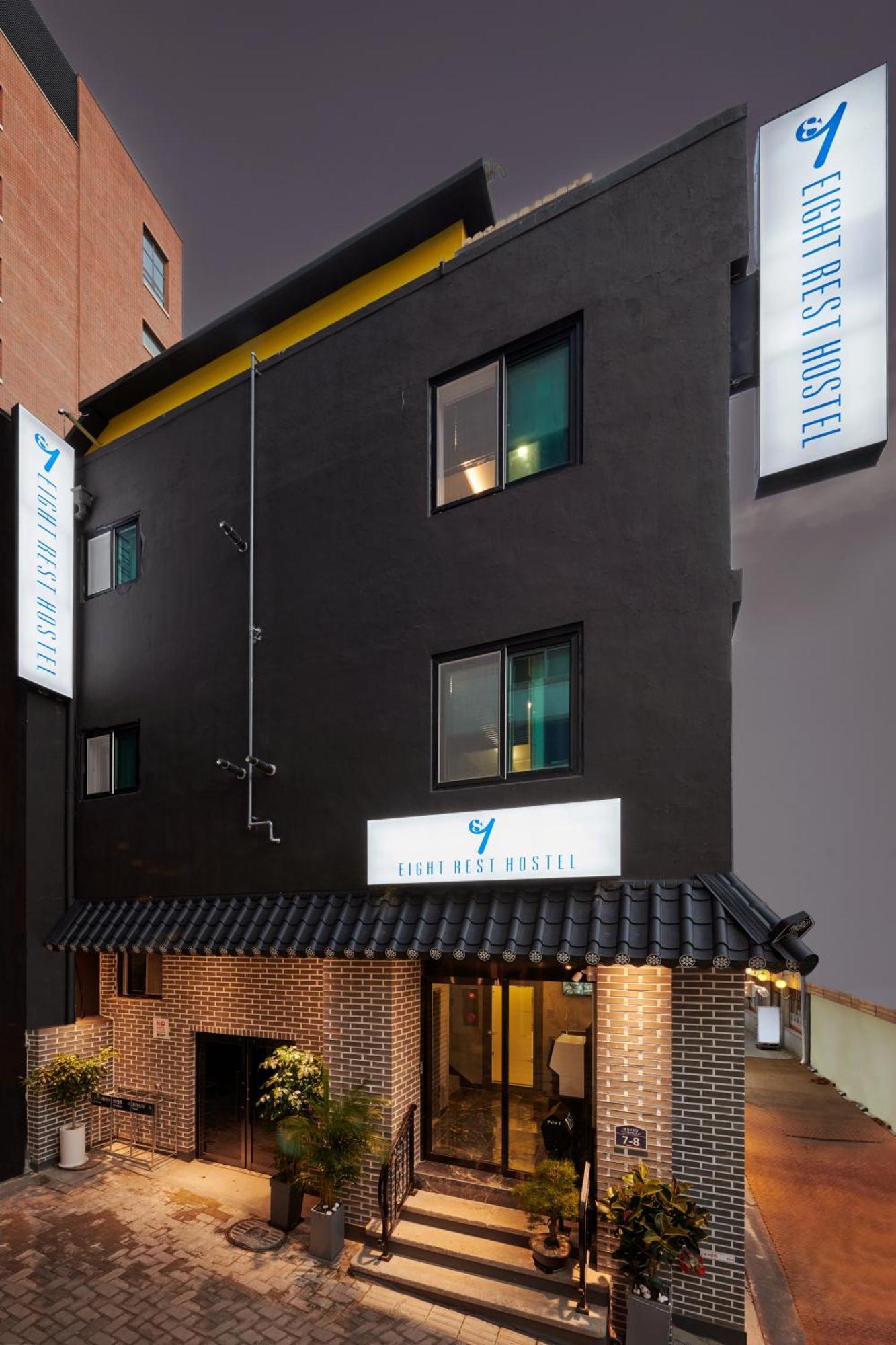 Eight Rest Hostel Myeongdong Сеул Екстер'єр фото