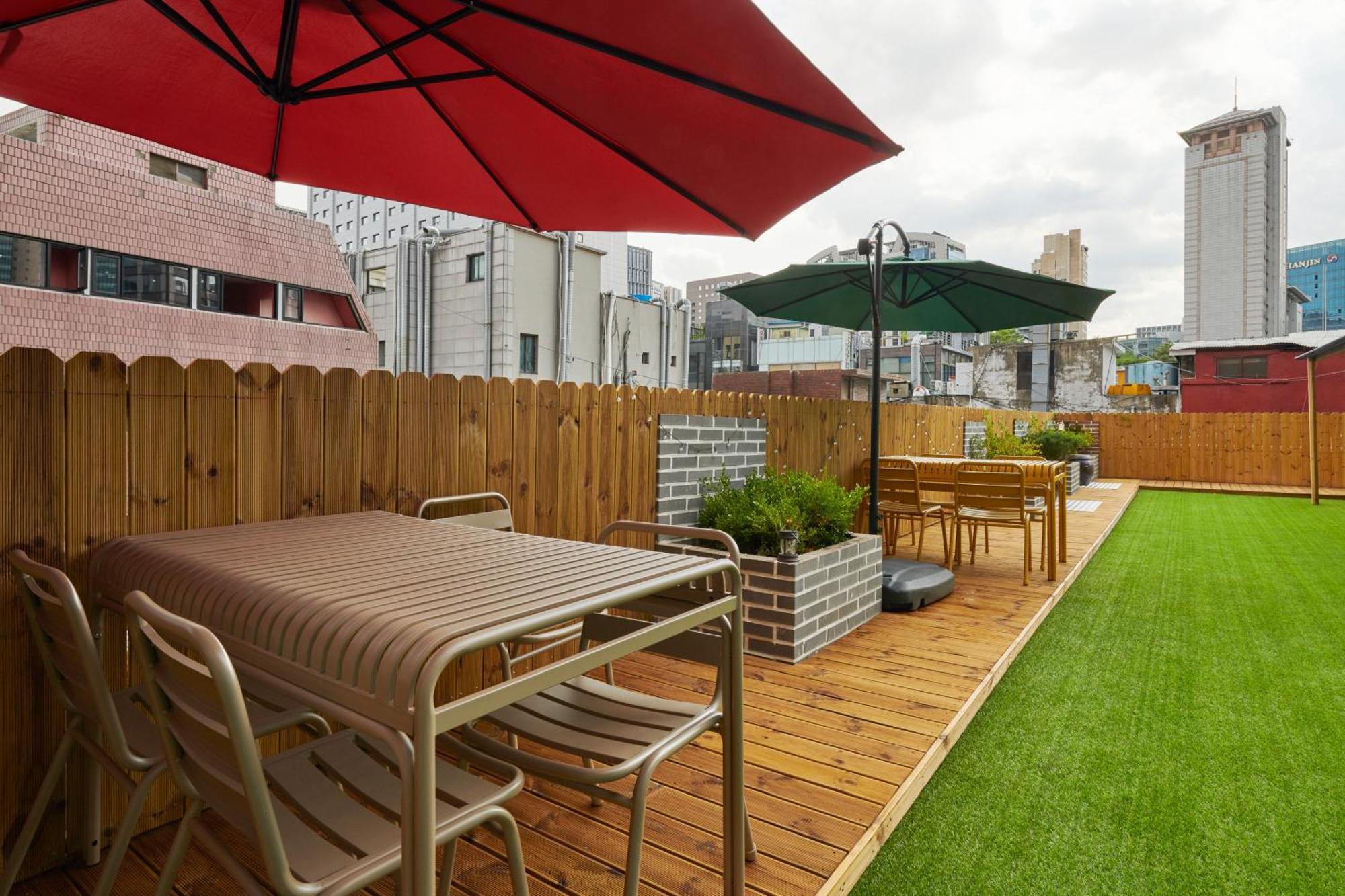 Eight Rest Hostel Myeongdong Сеул Екстер'єр фото