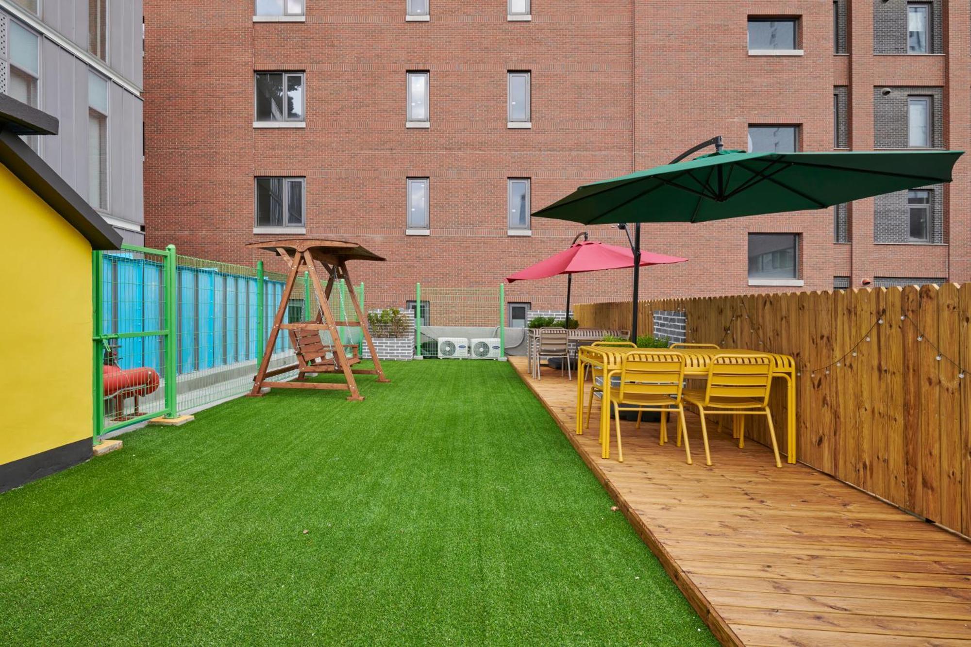 Eight Rest Hostel Myeongdong Сеул Екстер'єр фото